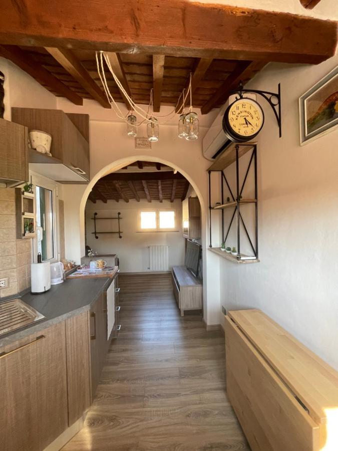 Ferienwohnung Il Cappellaio Matto Livorno Exterior foto